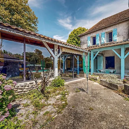 4 Bedroom Cozy In Casa vacanze