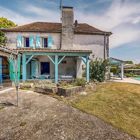 4 Bedroom Cozy In *