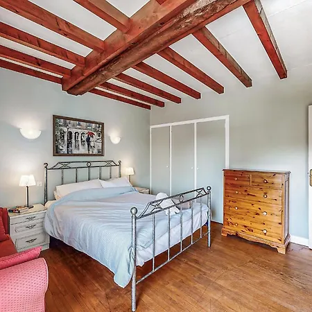 بيت للعطل 4 Bedroom Cozy In Escos