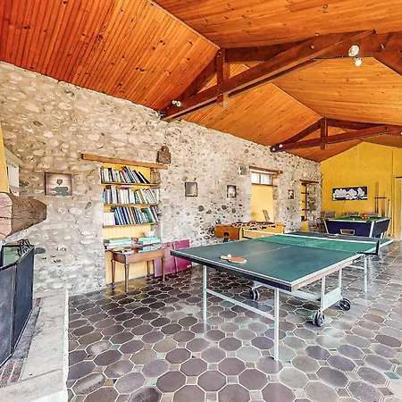 Feriehus 4 Bedroom Stunning In Escos